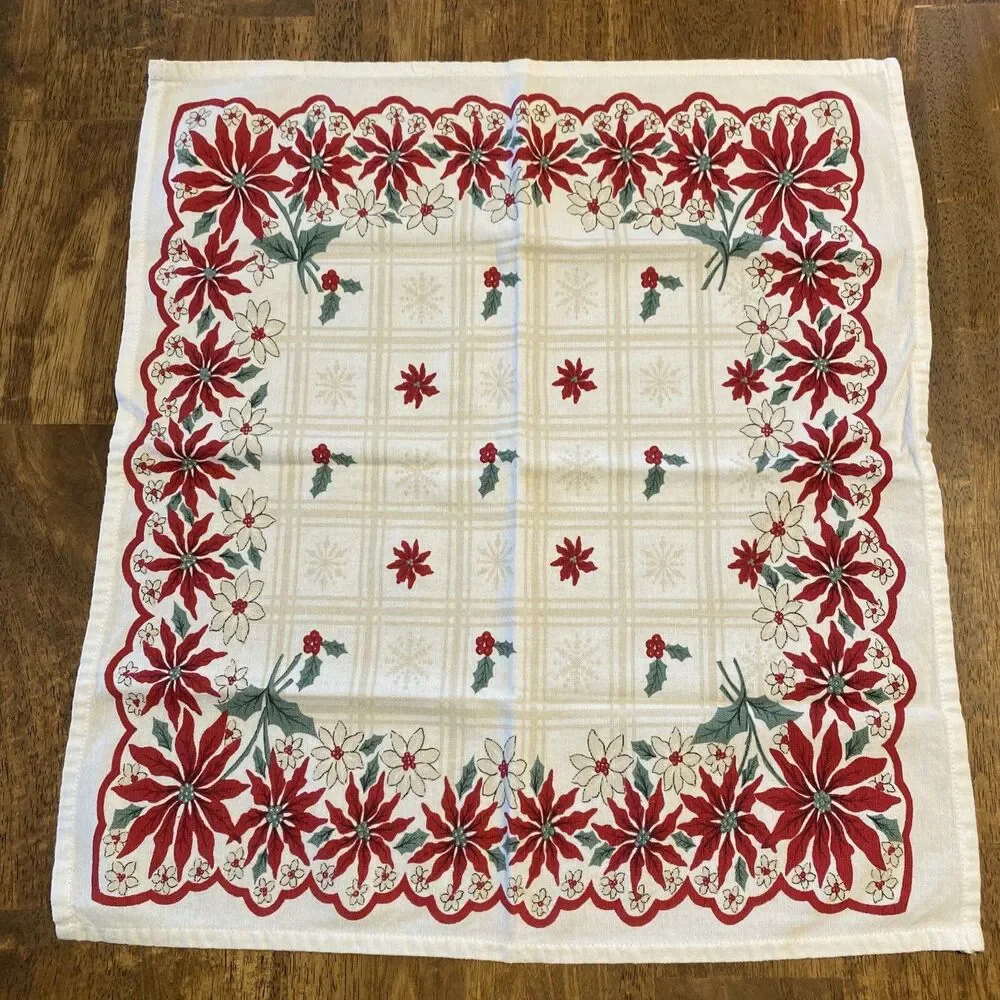 Set of 4 Christmas Holiday Cloth Napkins Poinsettias Square Snowflake 20”x19”